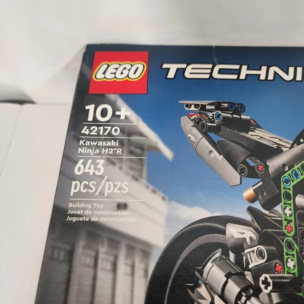 LEGO Technic 42170 Kawasaki Ninja H2R Motorcycle 643 PCS Sealed New Box